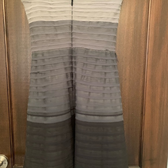 BCBG MAXAZRIA Wendy Grey Combo Mesh Tulle Cocktail Dress Size 4 - Picture 1 of 7